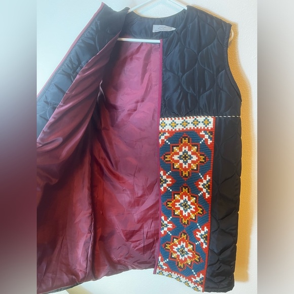 Hand Embroidered with Wool Thread Cotton Puffer Longline Vest Size M - Picture 4 of 7